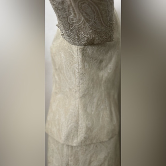 Kasper Cream Paisley Women's Skirt Set - Picture 8 of 15